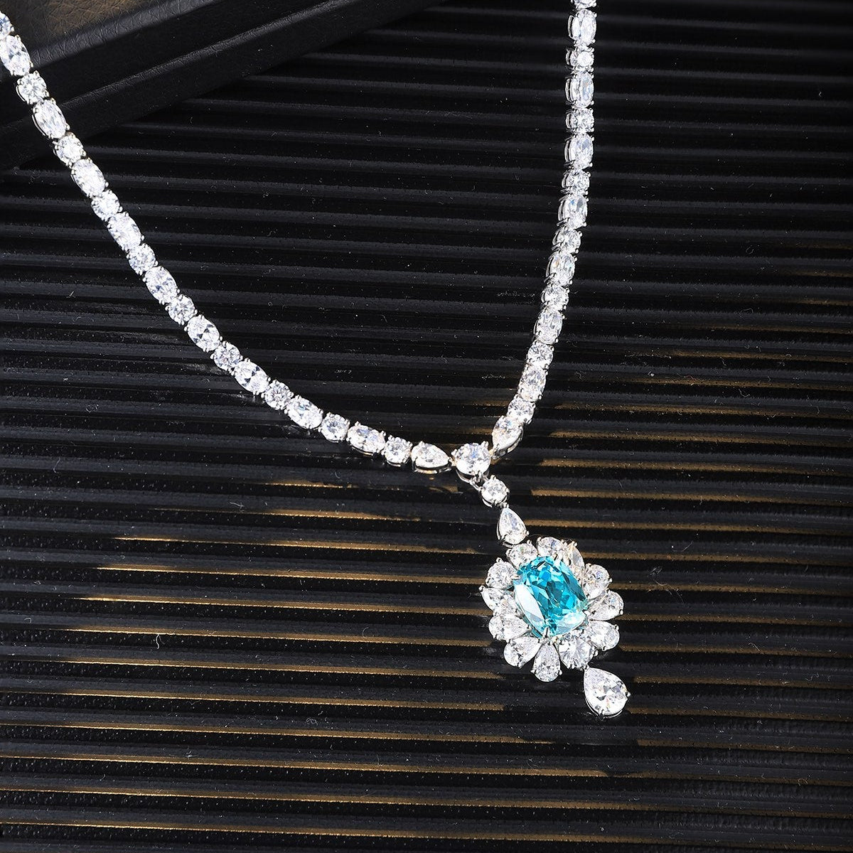 S925 Silver  8.1ct  Lab Grown Paraiba Luxury Large Chain A