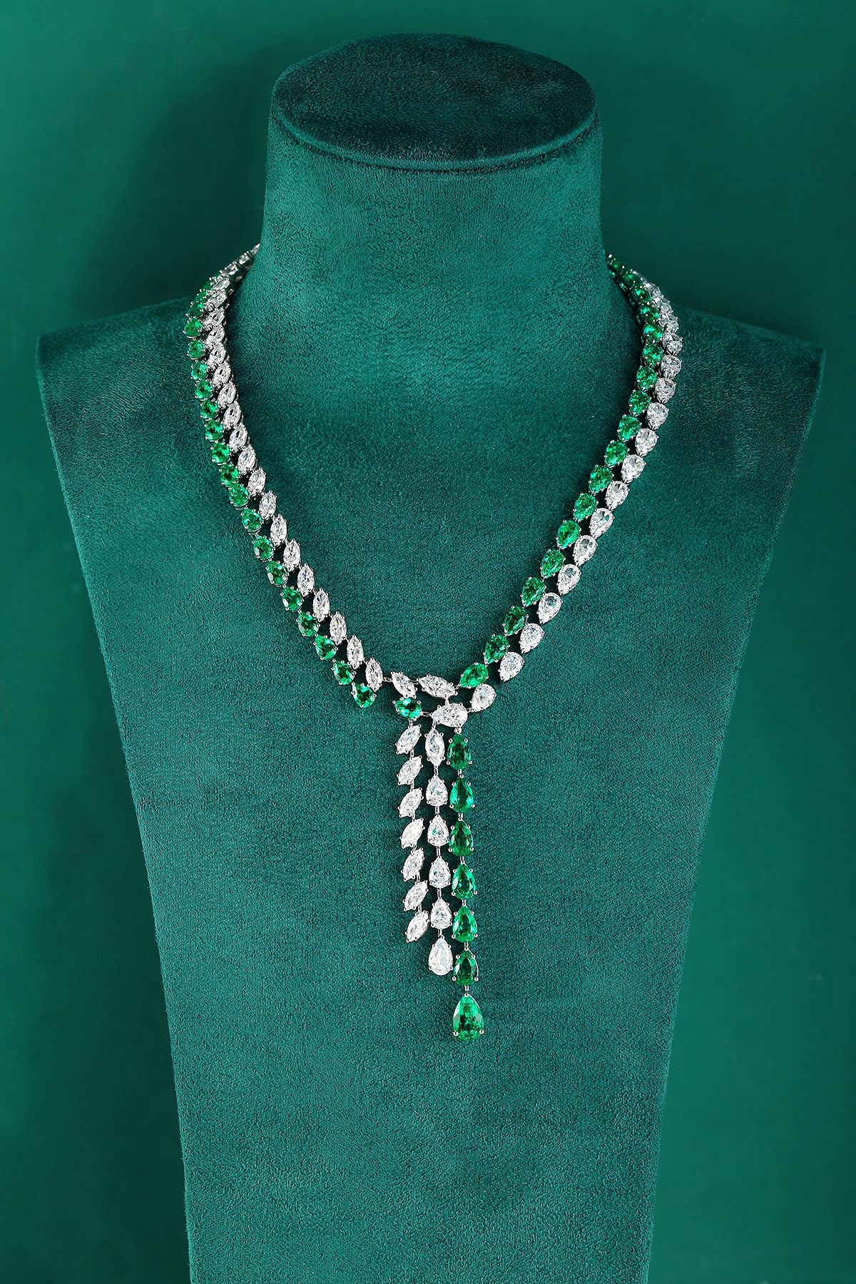 S925 Silver 31.16ct Lab Grown Emerald Luxury Large Chain W