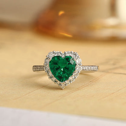 PT950 1.26ct Heart-shaped Lab Grown Emerald Ring