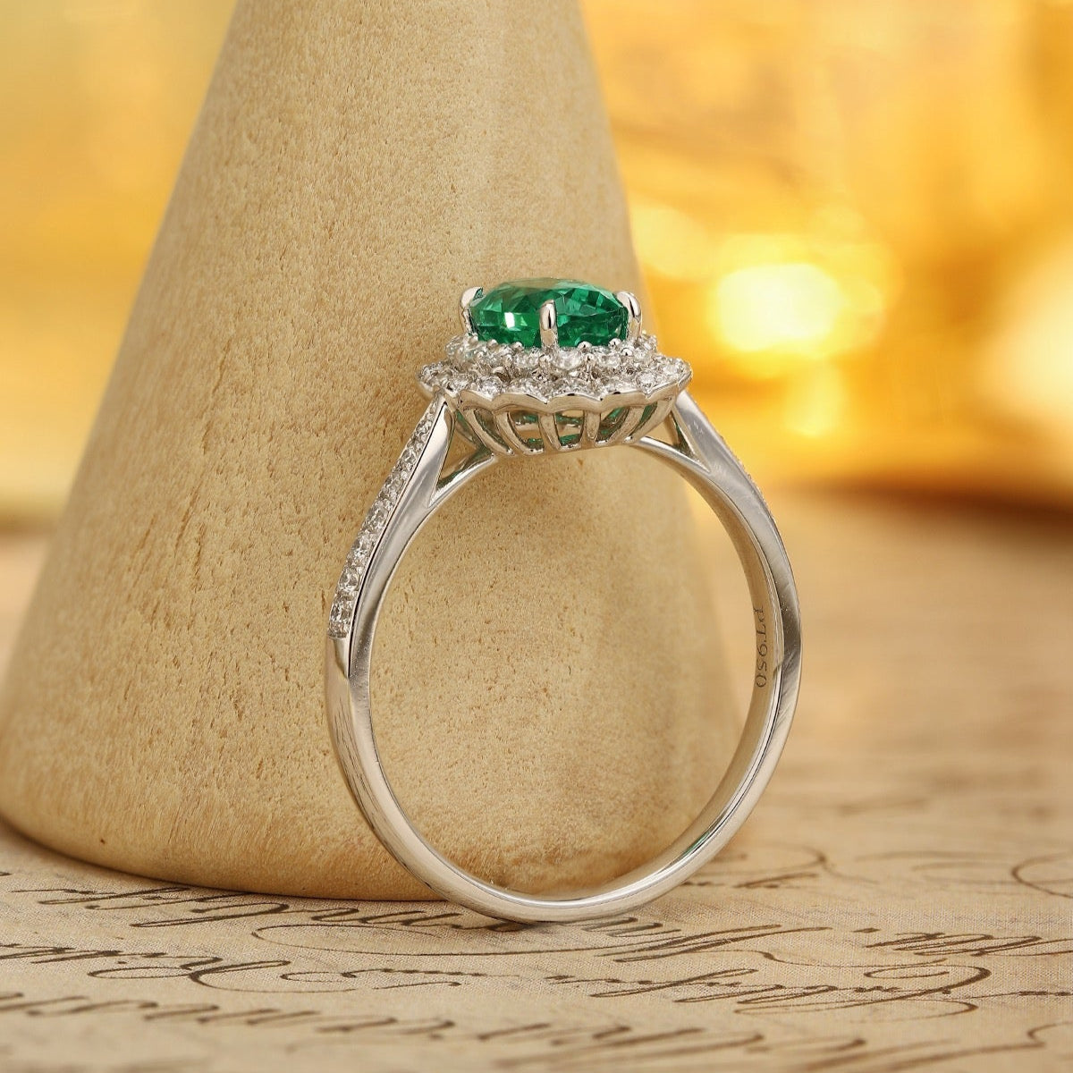 PT950 0.83ct Oval Shape Lab Grown Emerald Ring