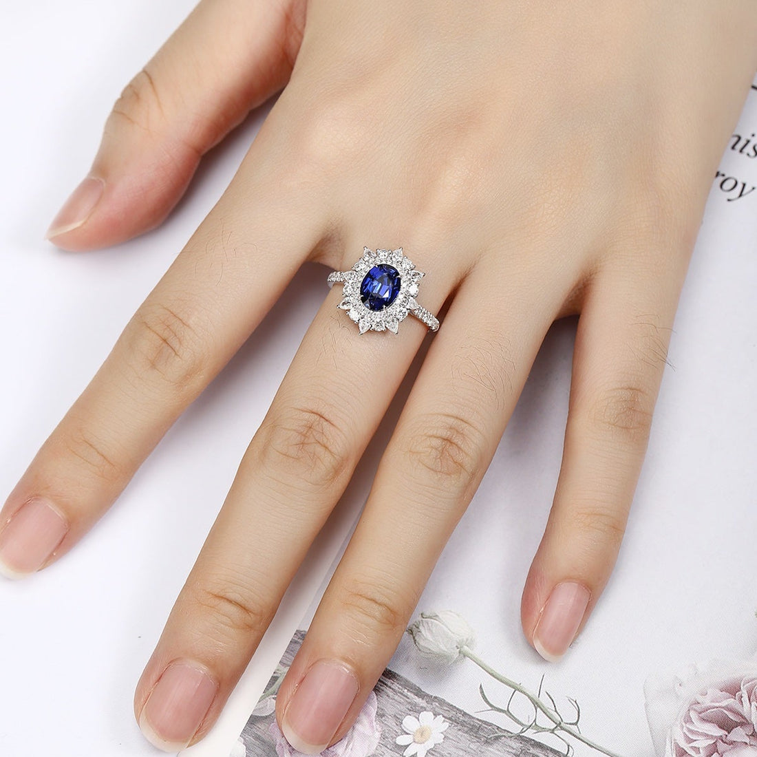 PT950 1.77ct Oval Shape Lab Grown Blue Treasure Ring