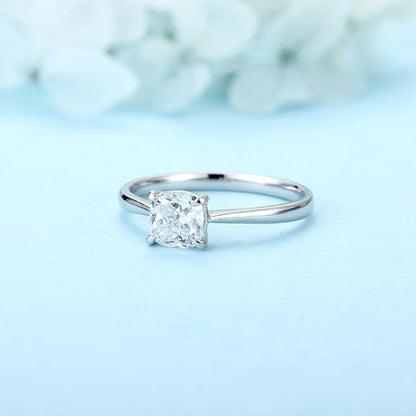 PT950 1.00ct Cushion Shape Lab Grown Diamond Ring Single Diamond Ring