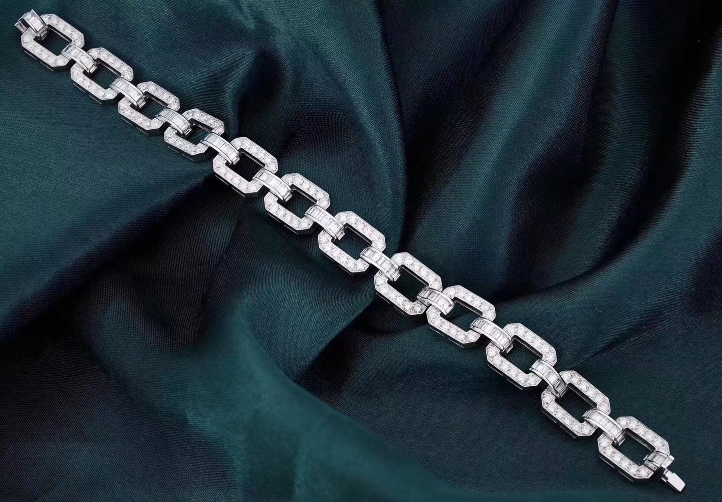 14K Lab Grown Diamond Sea Surface Temperature Single Row Bracelet