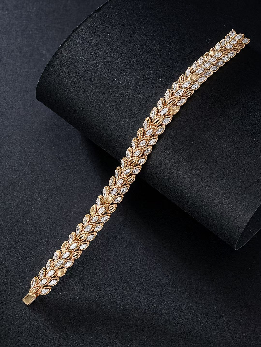 14K Lab Grown Diamond Wheat Ear Bracelet
