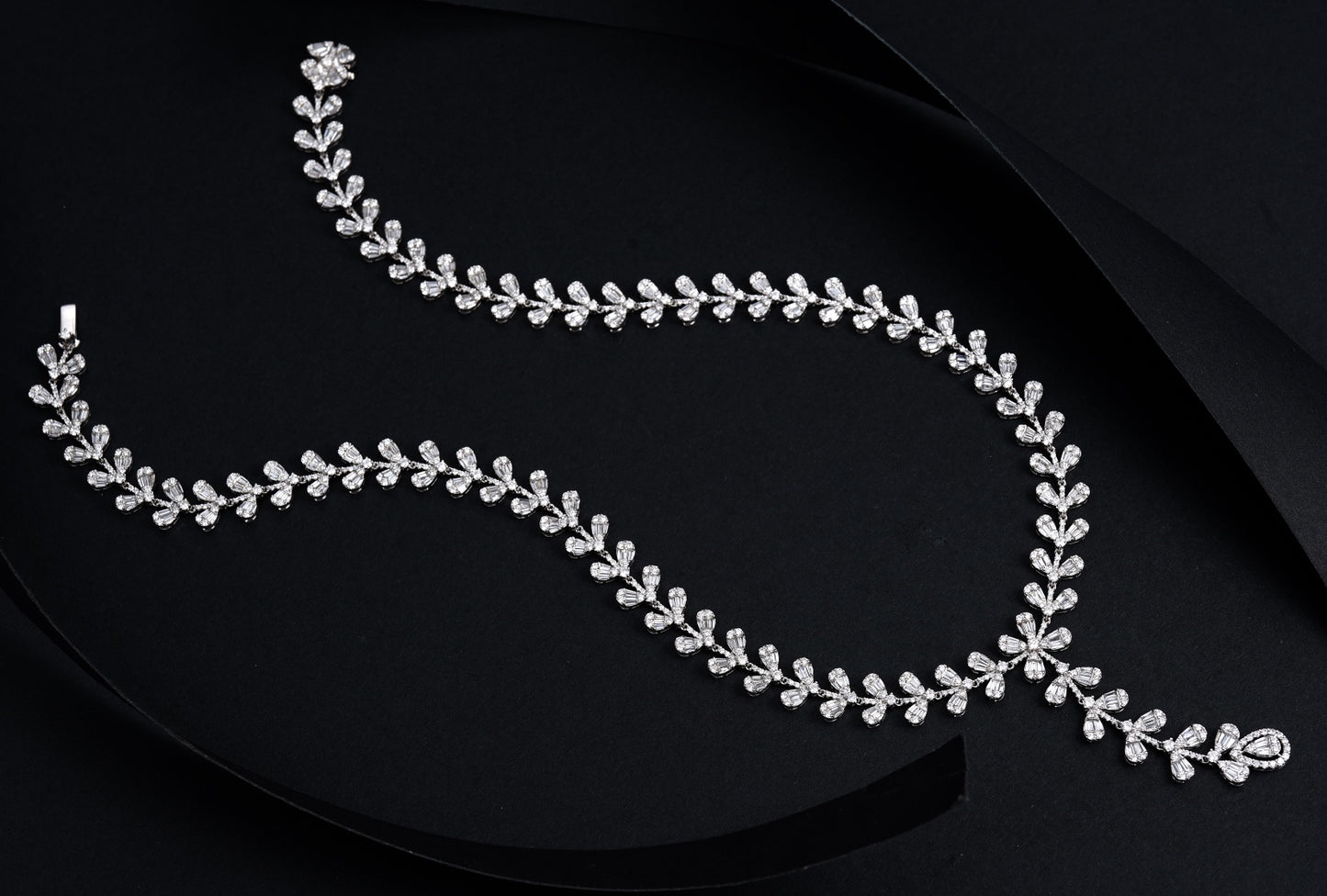 18K Lab Grown Diamond Splicing Water Drop Chain