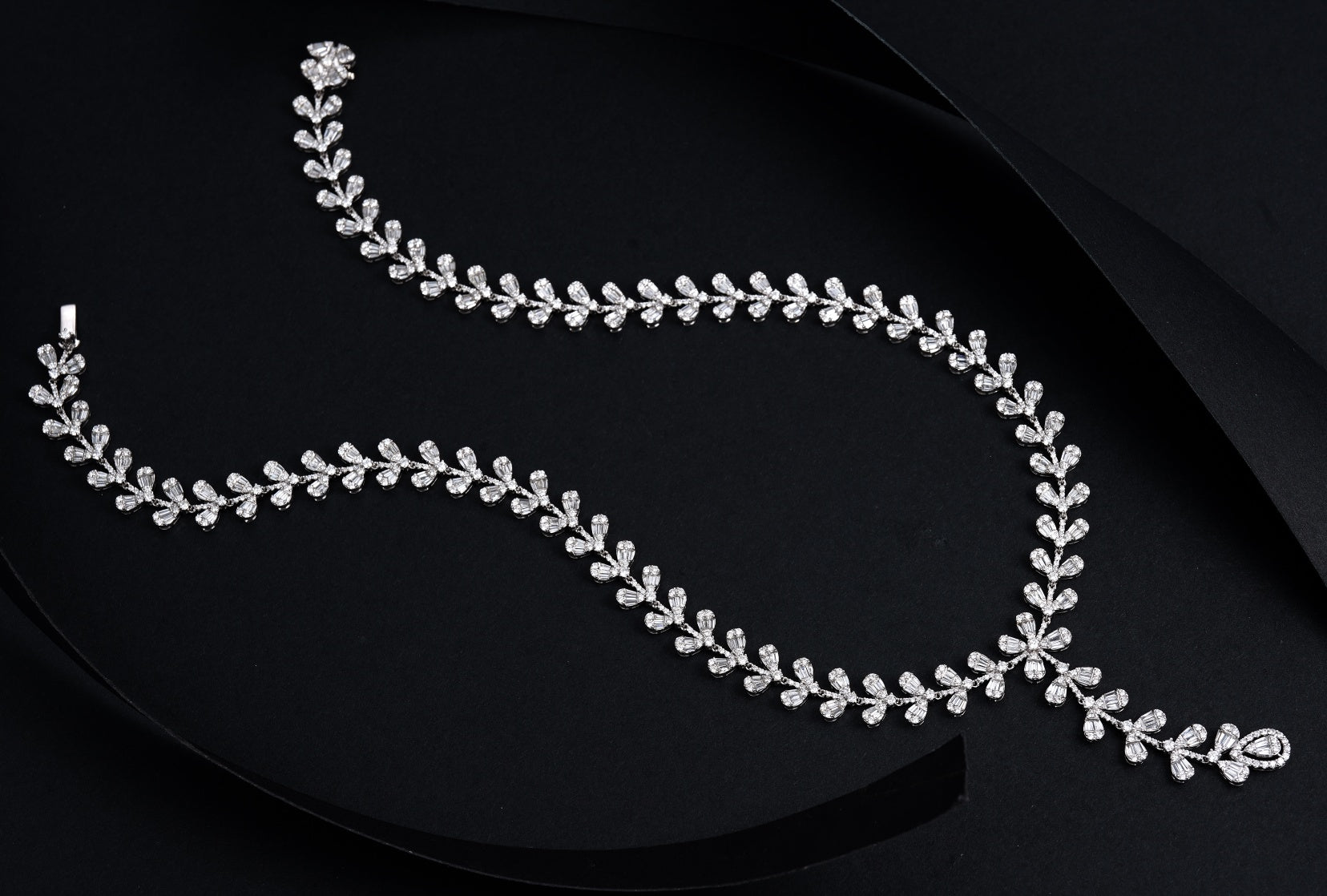 18K Lab Grown Diamond Splicing Water Drop Chain