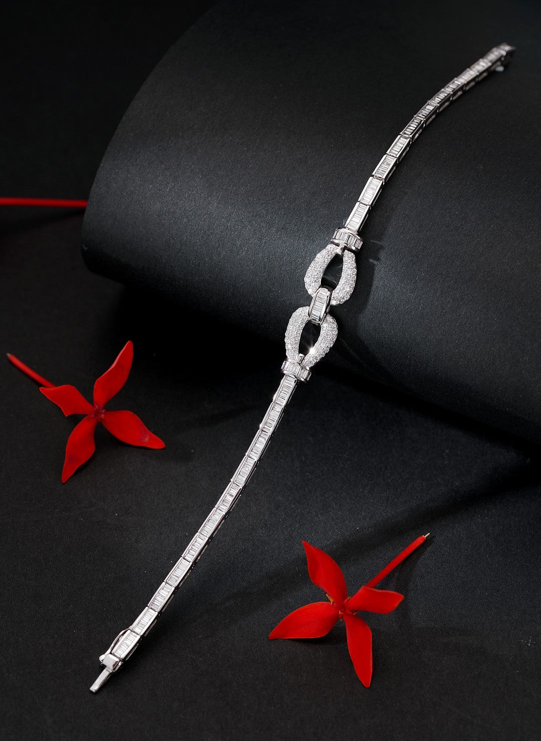 14K Lab Grown Diamond T-round Double Buckle Bracelet