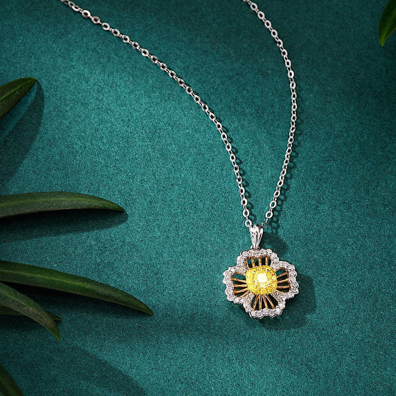 Yellow Diamond Round Diamond Four Leaf Pendant