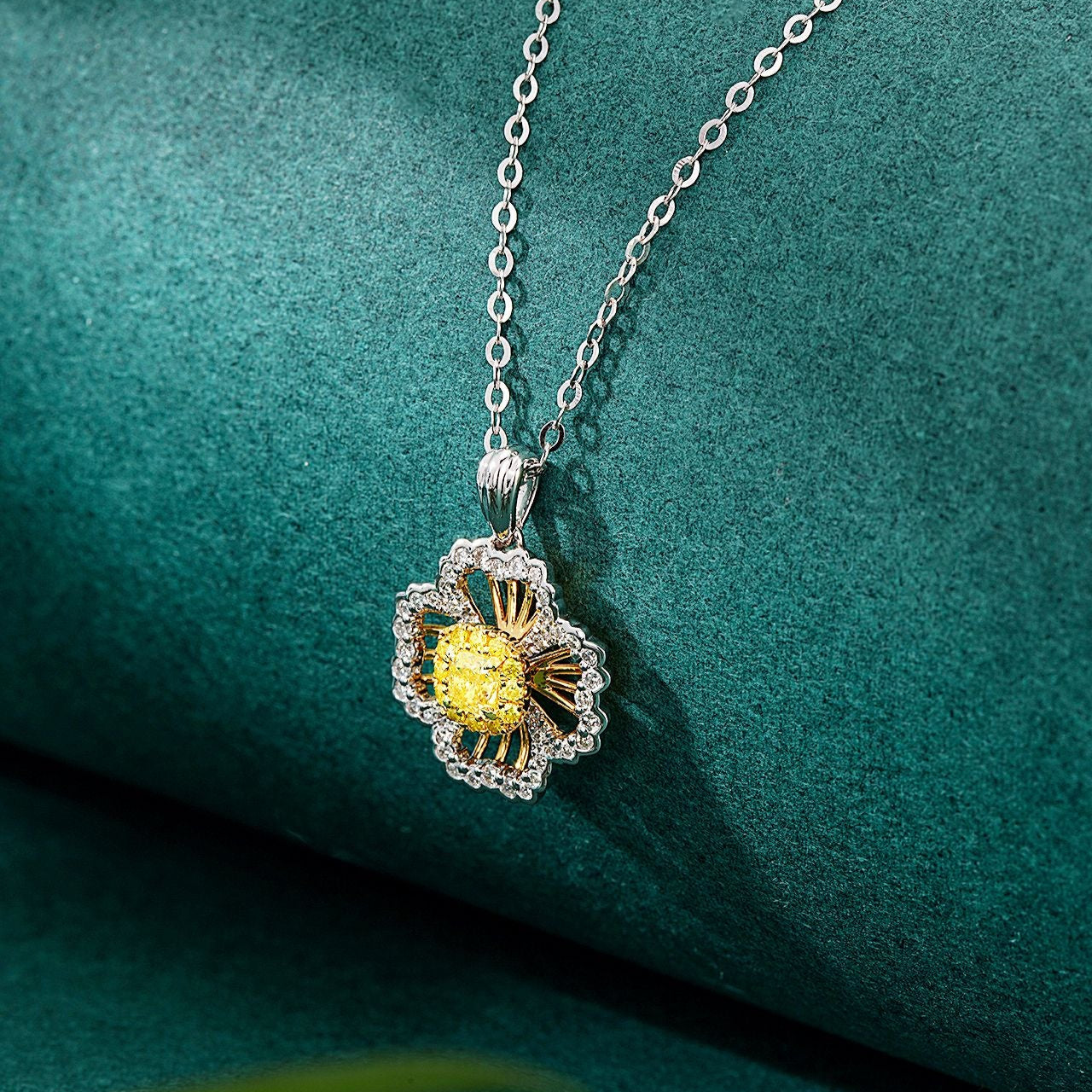 Yellow Diamond Round Diamond Four Leaf Pendant