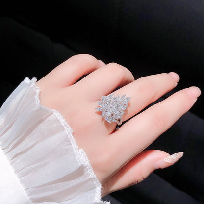 Water Droplet Shaped Five Flower Ring