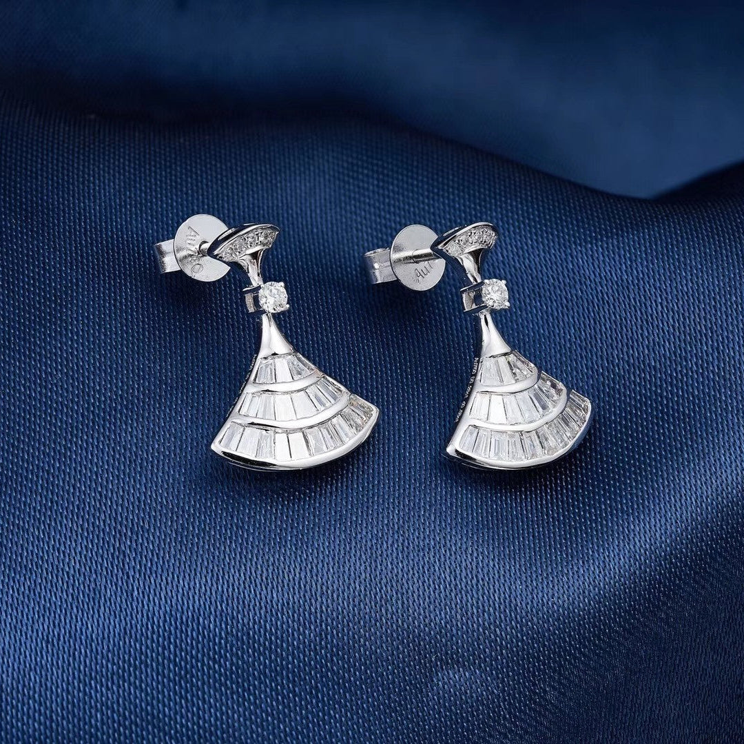 14K Small Skirt Earrings