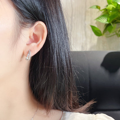 14K Round T-shaped Earrings