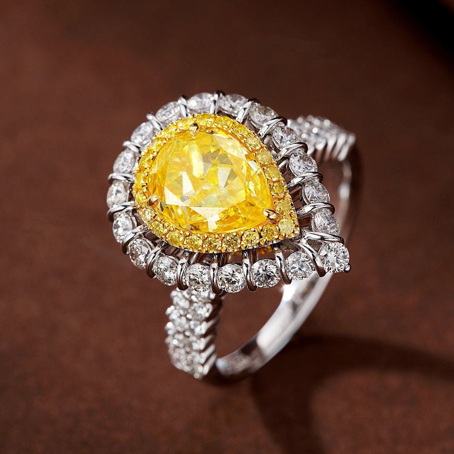 14K Yellow Diamond Water Drop Double Row Straight Arm Ring