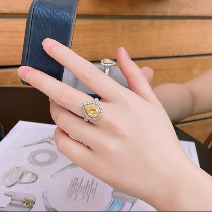 14K Yellow Diamond Water Drop Double Row Straight Arm Ring