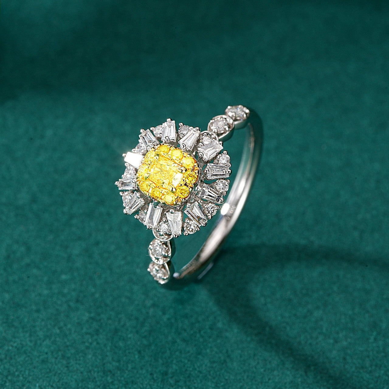 14K Yellow Diamond Round Diamond Ring Arm Circumference T Pillow Shaped Ring