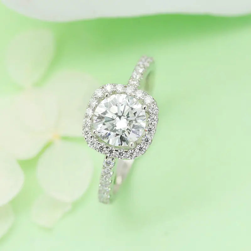 S925 Silver Luxury Sparkling 1ct Round Lab Grown Diamond Ring