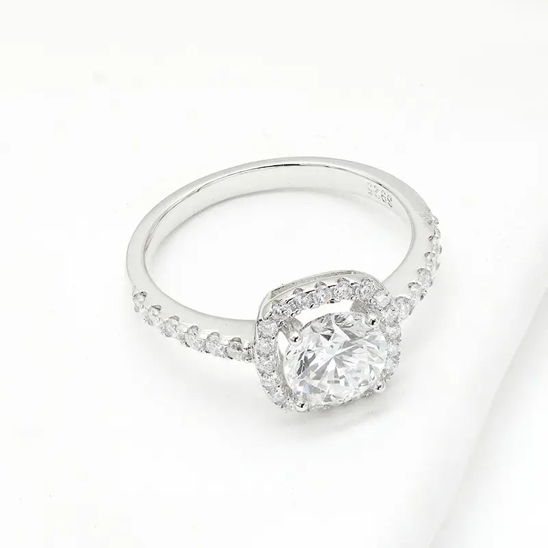 S925 Silver Luxury Sparkling 1ct Round Lab Grown Diamond Ring