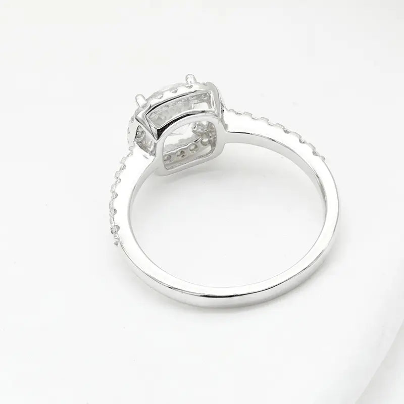 S925 Silver Luxury Sparkling 1ct Round Lab Grown Diamond Ring