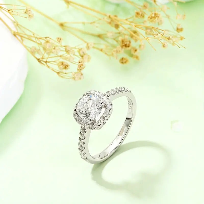 S925 Silver Luxury Sparkling 1ct Round Lab Grown Diamond Ring