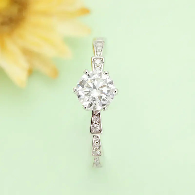 S925 Silver Light Luxury Snake-shaped 1ct Lab Grown Diamond Six-prong Ring