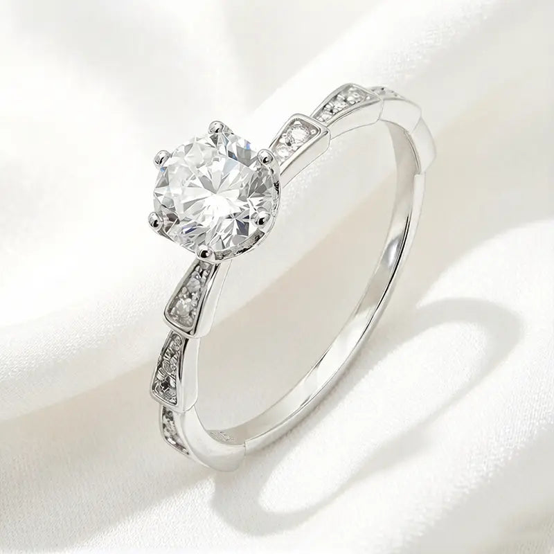 S925 Silver Light Luxury Snake-shaped 1ct Lab Grown Diamond Six-prong Ring