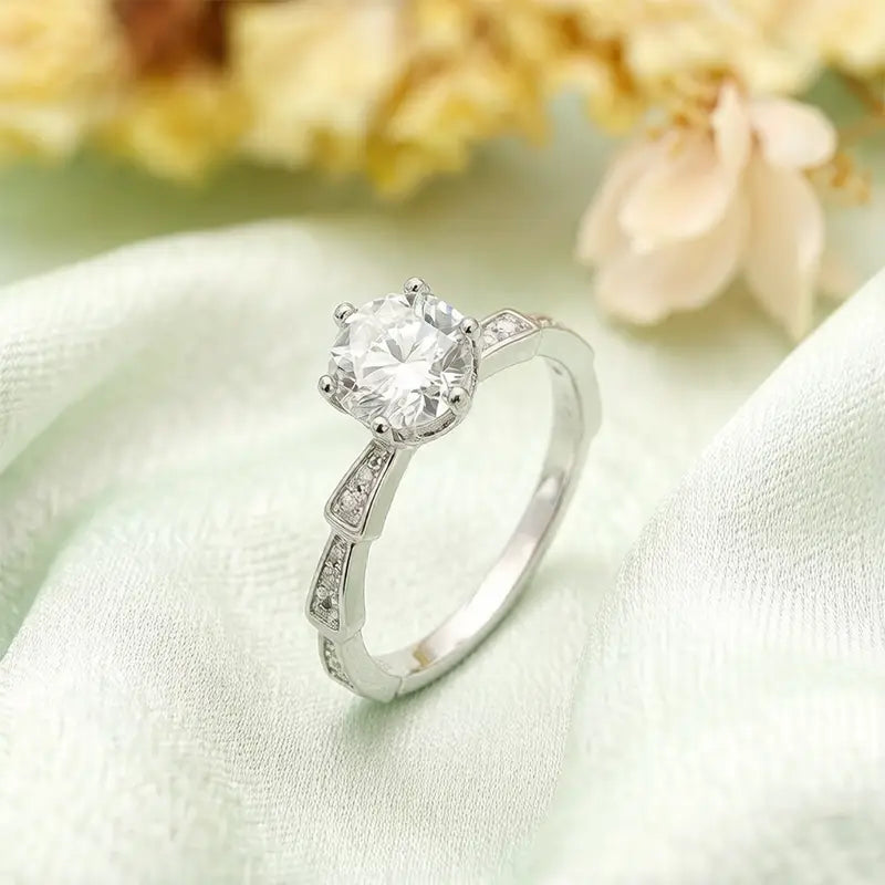 S925 Silver Light Luxury Snake-shaped 1ct Lab Grown Diamond Six-prong Ring