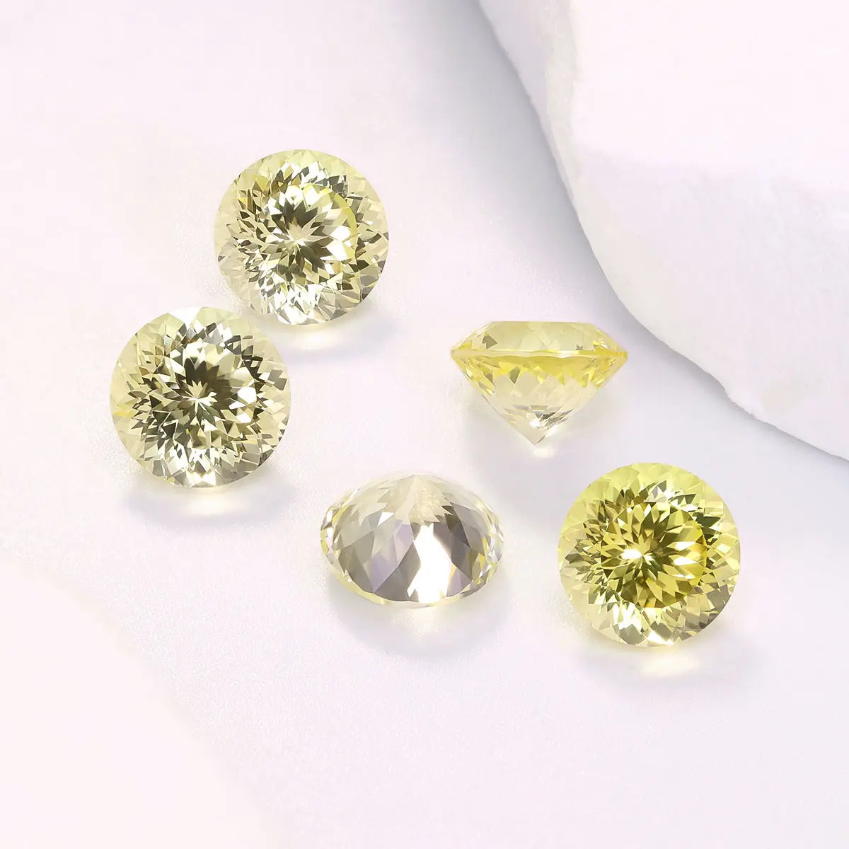 Round 100-Facet Precision Cut Yellow Sapphire Corundum Loose Gemstone
