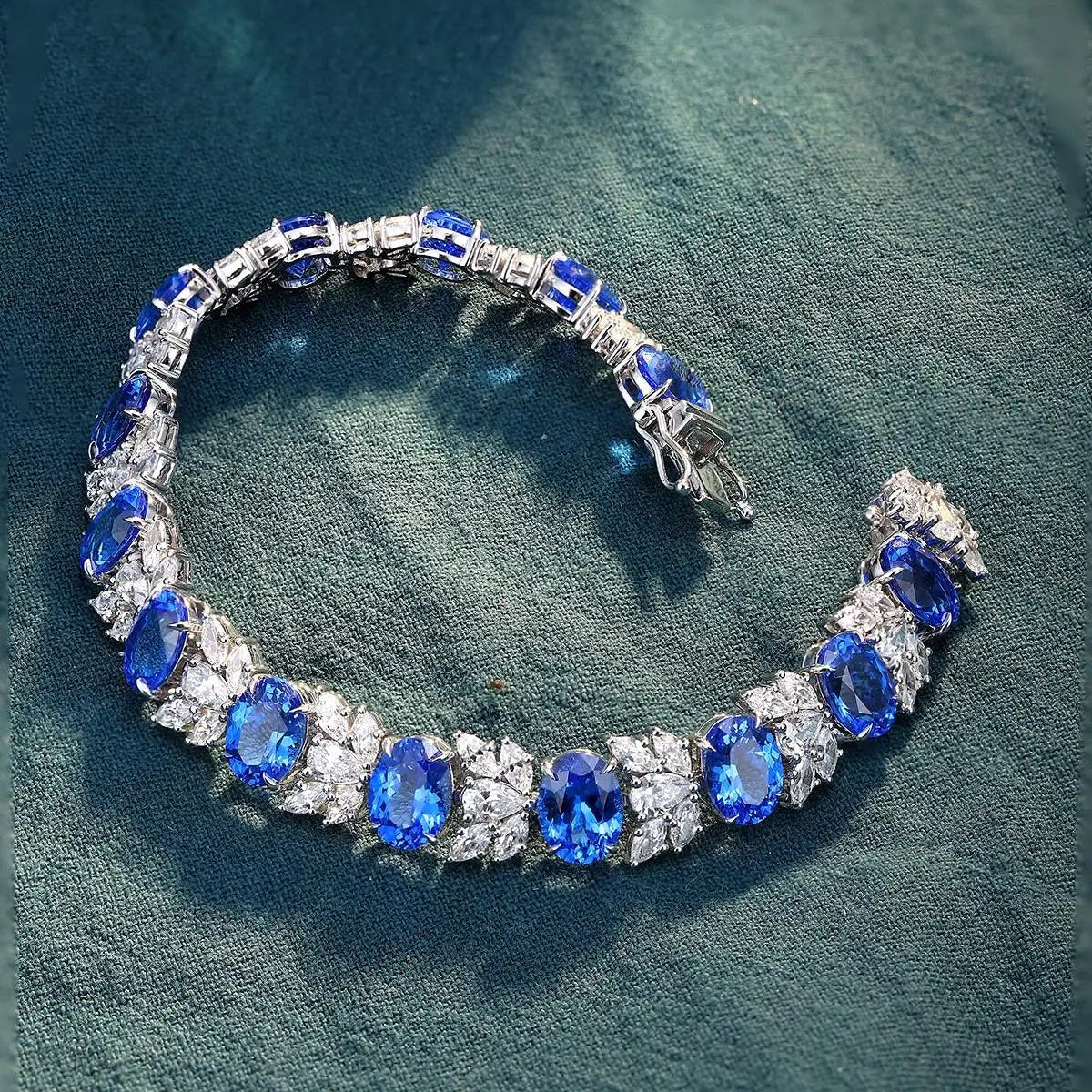 S925 silver 20.23ct Lab Grown Cobalt Pointed Crystal Bracelet W JL193Y