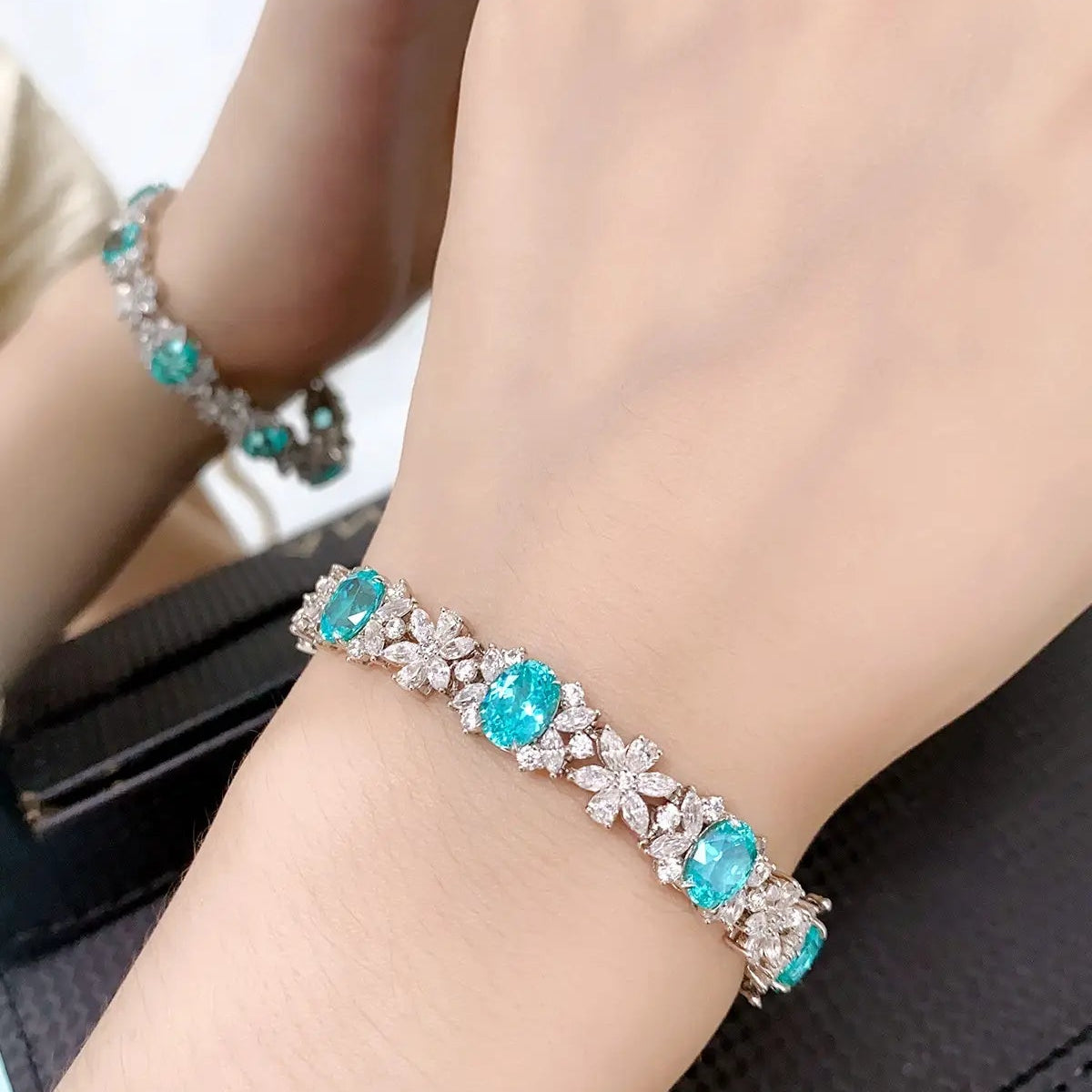S925 Silver 15.79ct Lab Grown Paraiba Bracelet W JL109Y