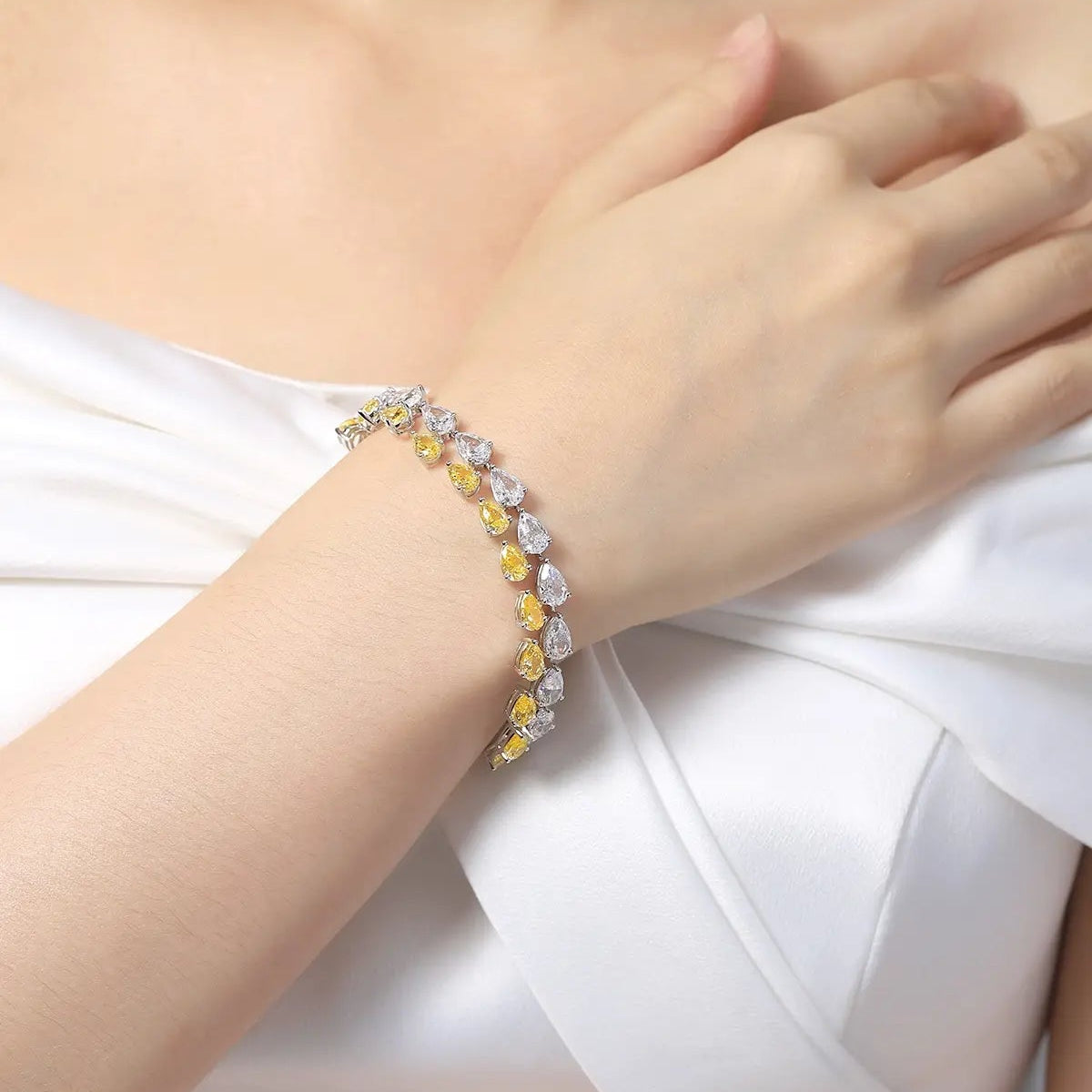 S925 Silver 23.06ct Yellow White Sparkling Diamond Zircon Water Drop Bracelet A
