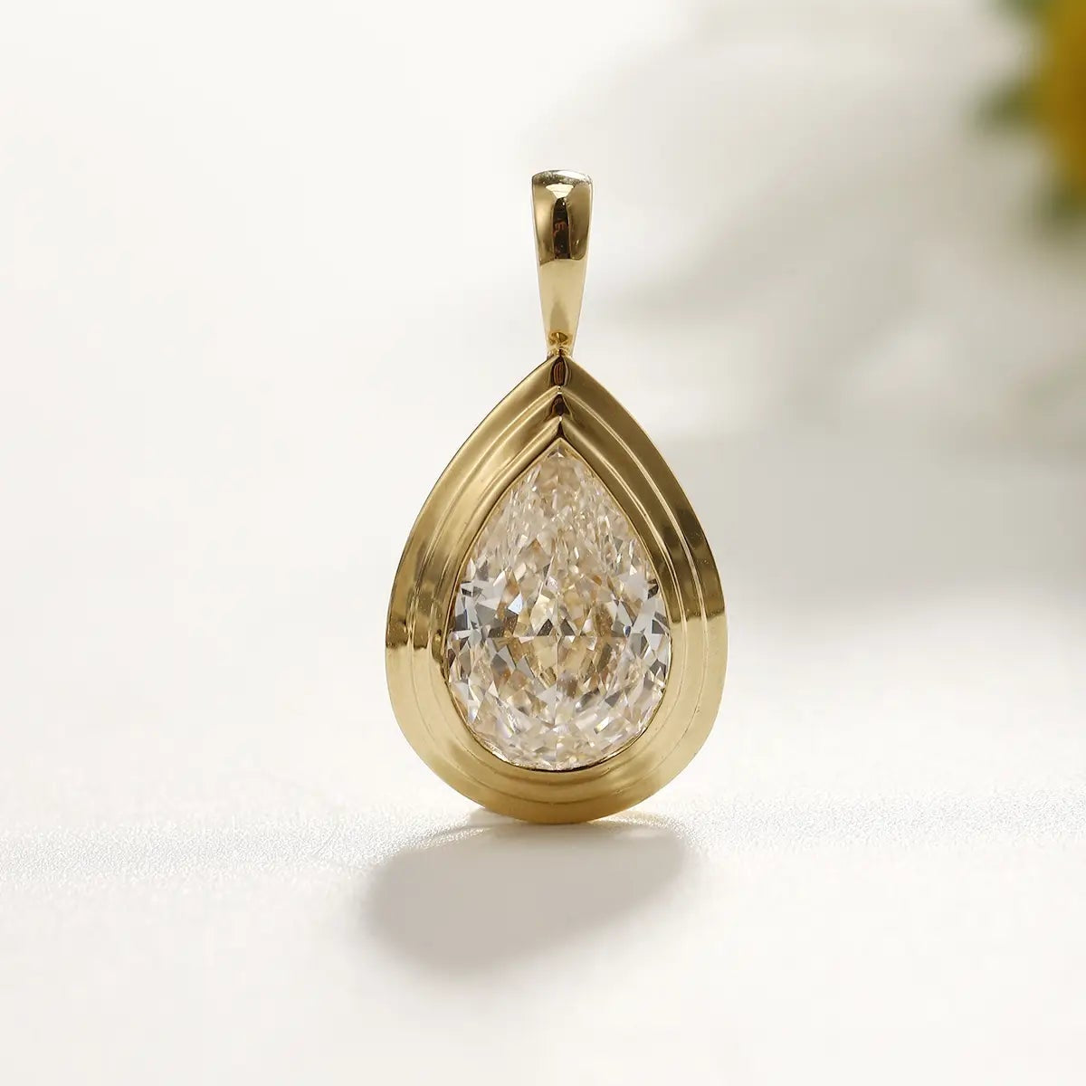 18K Lab Grown Grown Diamond Pendant