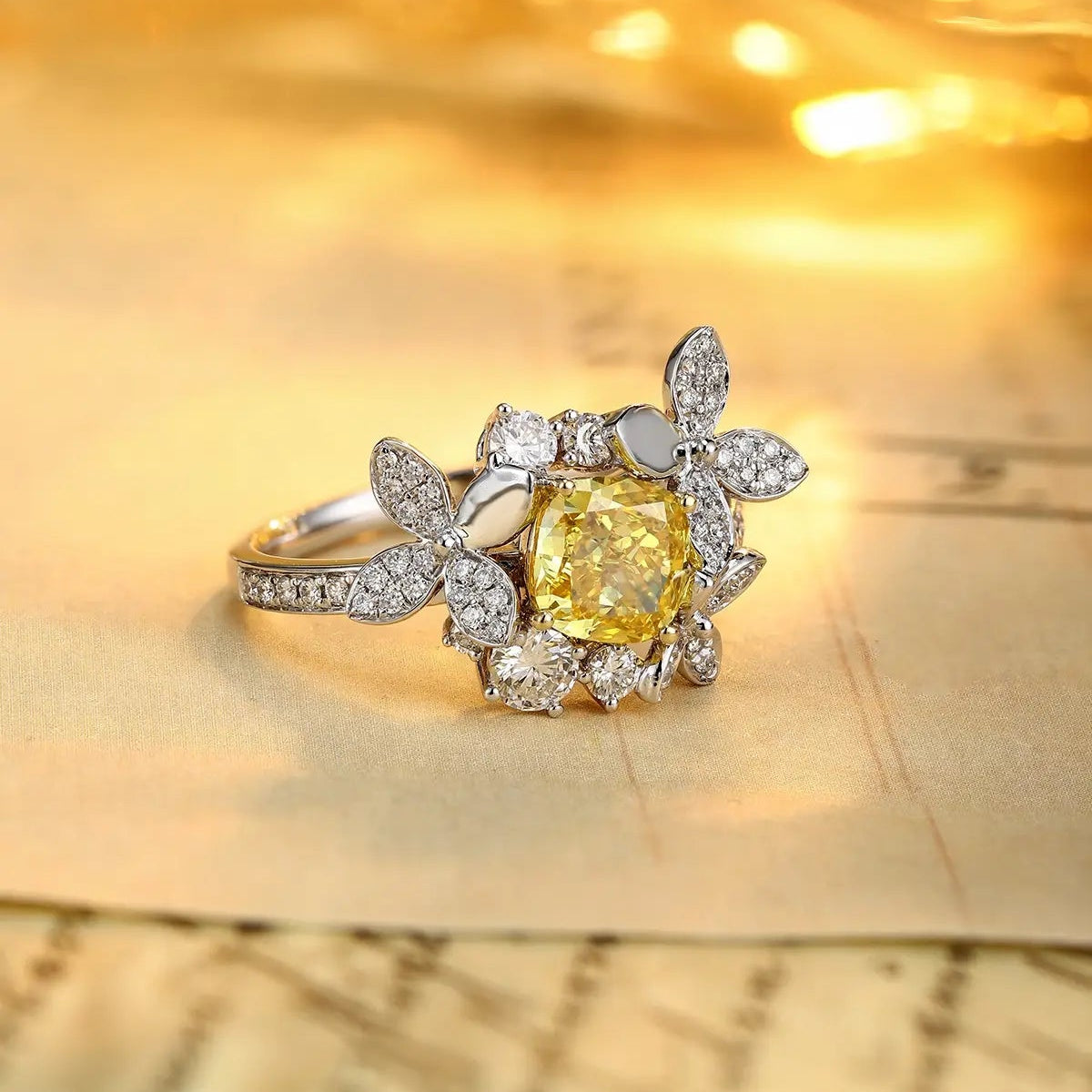 PT950+18K Gold 1.33ct SQ Cushion Lab Grown Yellow Diamond Ring