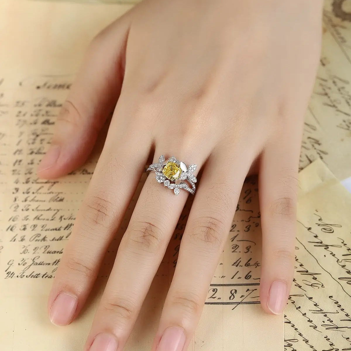 PT950+18K Gold 1.33ct SQ Cushion Lab Grown Yellow Diamond Ring