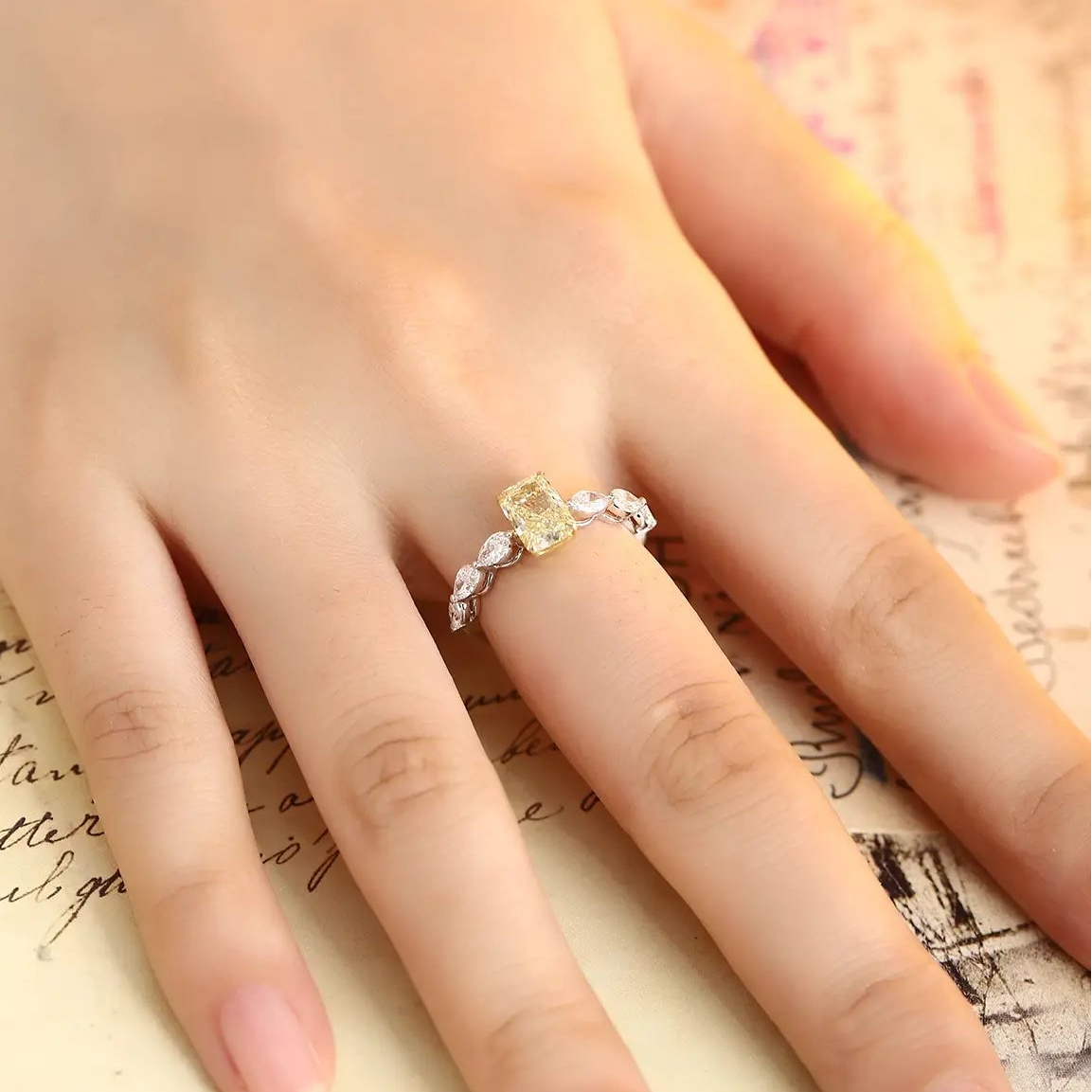 PT950+18K 1.24ct Yellow Lab Grown Diamond Ring