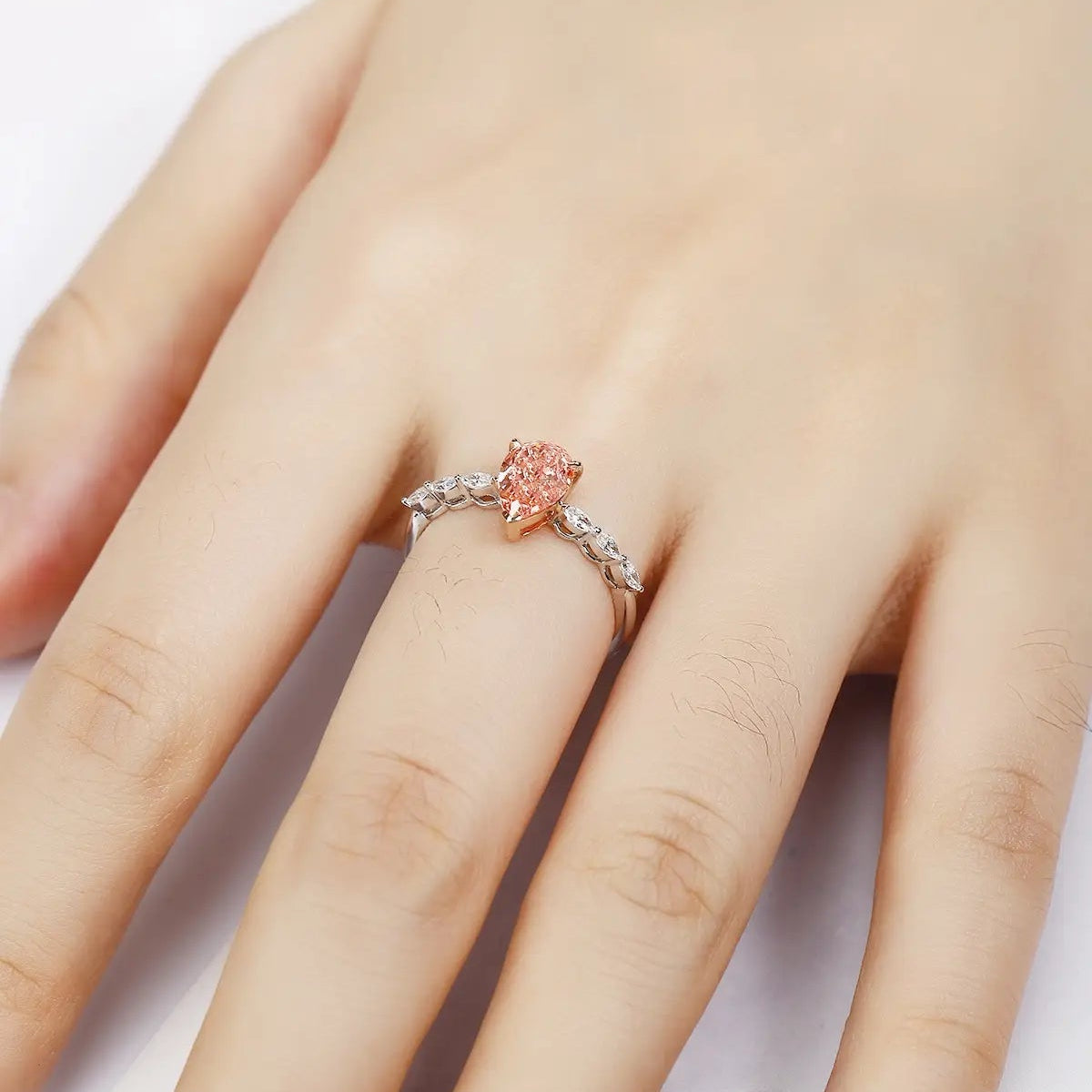 PT950 + 18K 1.01ct Pear Shape Lab Grown Red Diamond Ring
