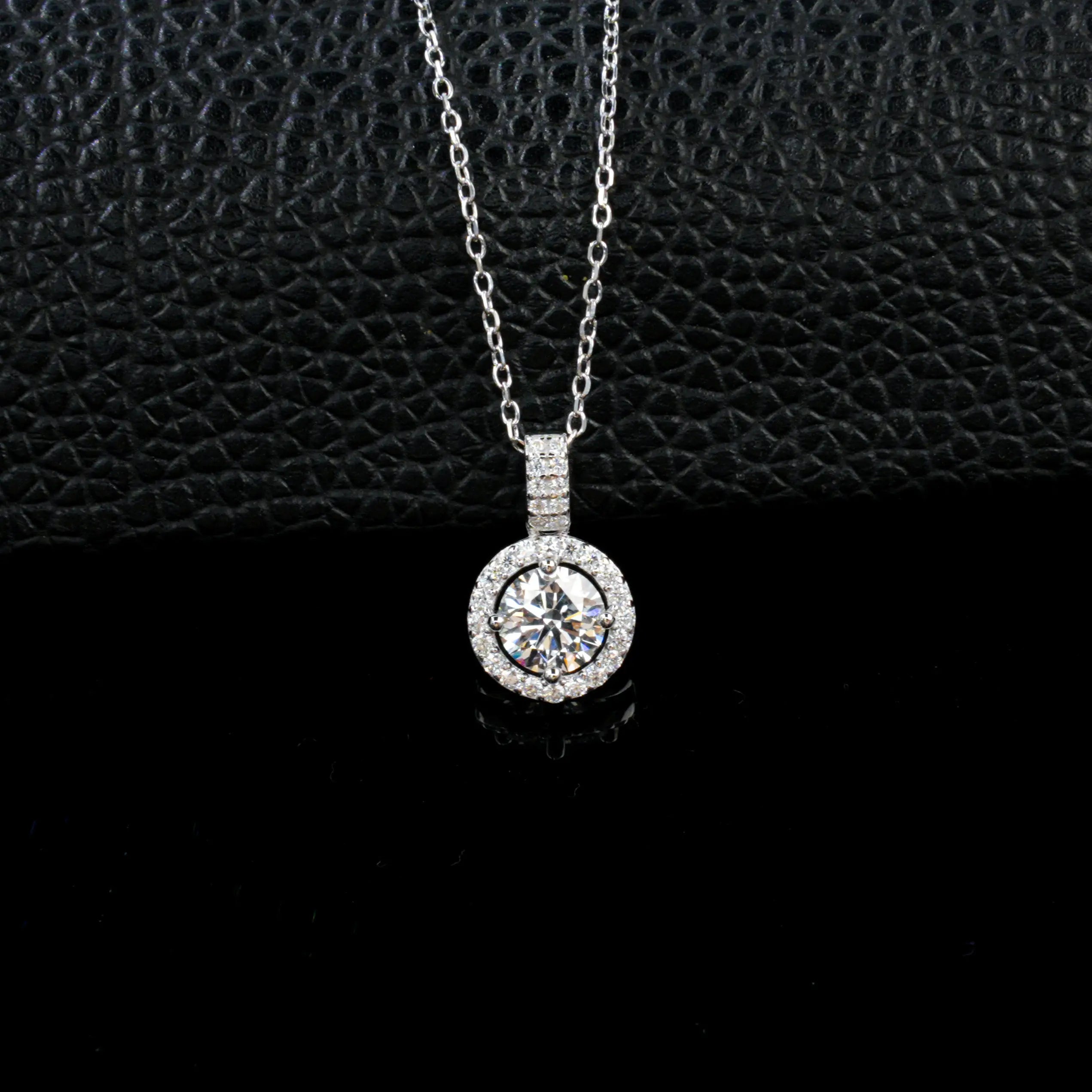 S925 Silver Brilliant Halo Solitaire Lab Grown Diamond Necklace