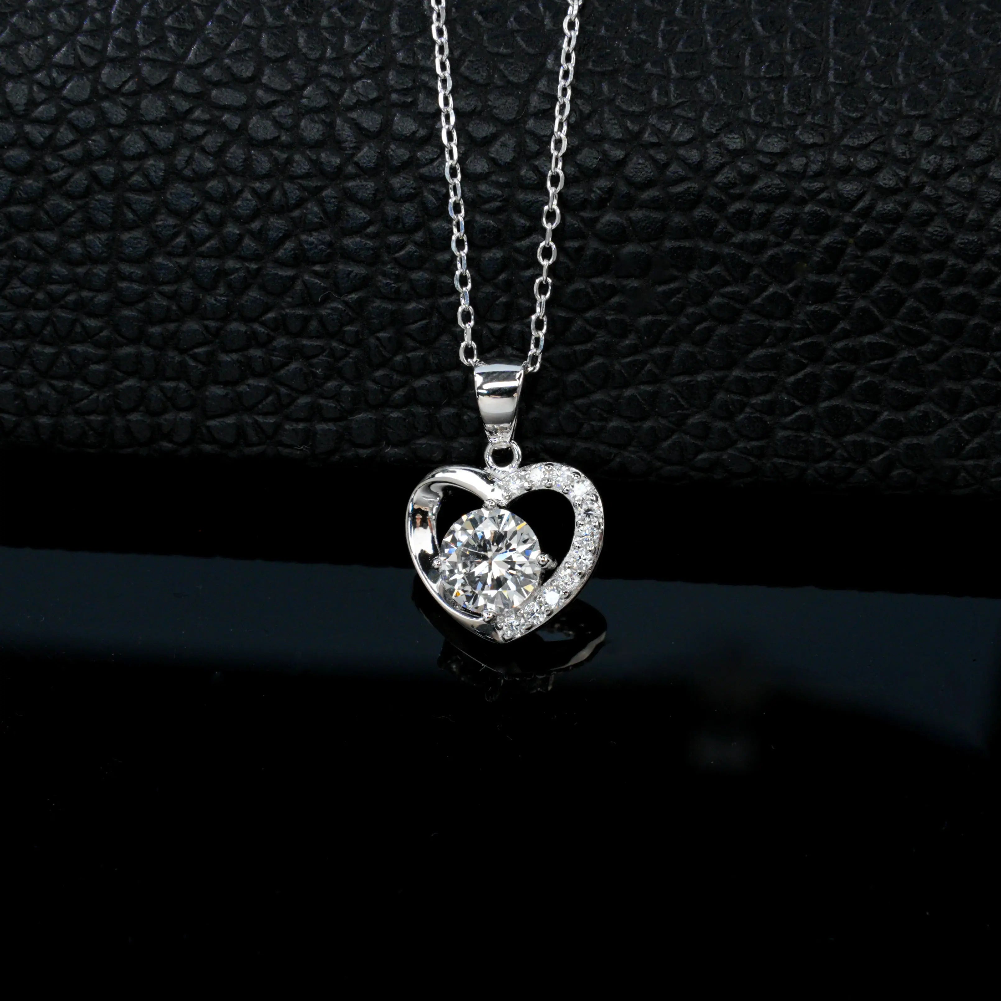 S925 Silver Heart Kiss Lab Diamond Diamond Necklace