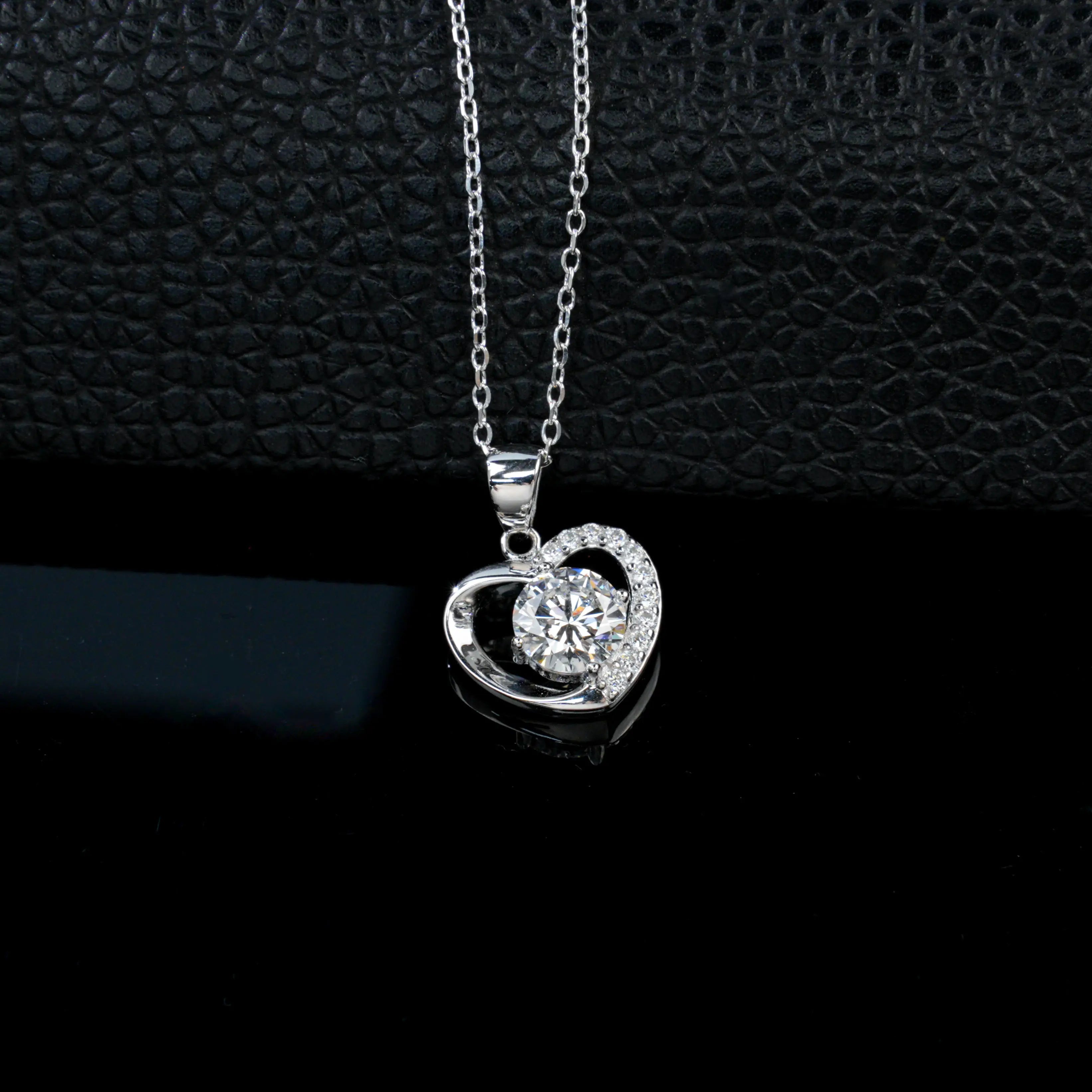 S925 Silver Heart Kiss Lab Diamond Diamond Necklace