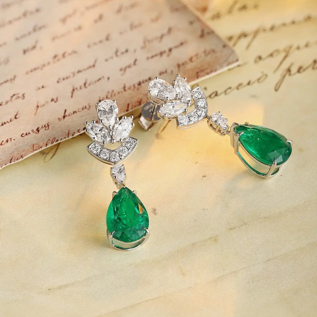 PT950 Cultured Diamond Cultured Emerald 5ct Pear Shape Stud Earrings