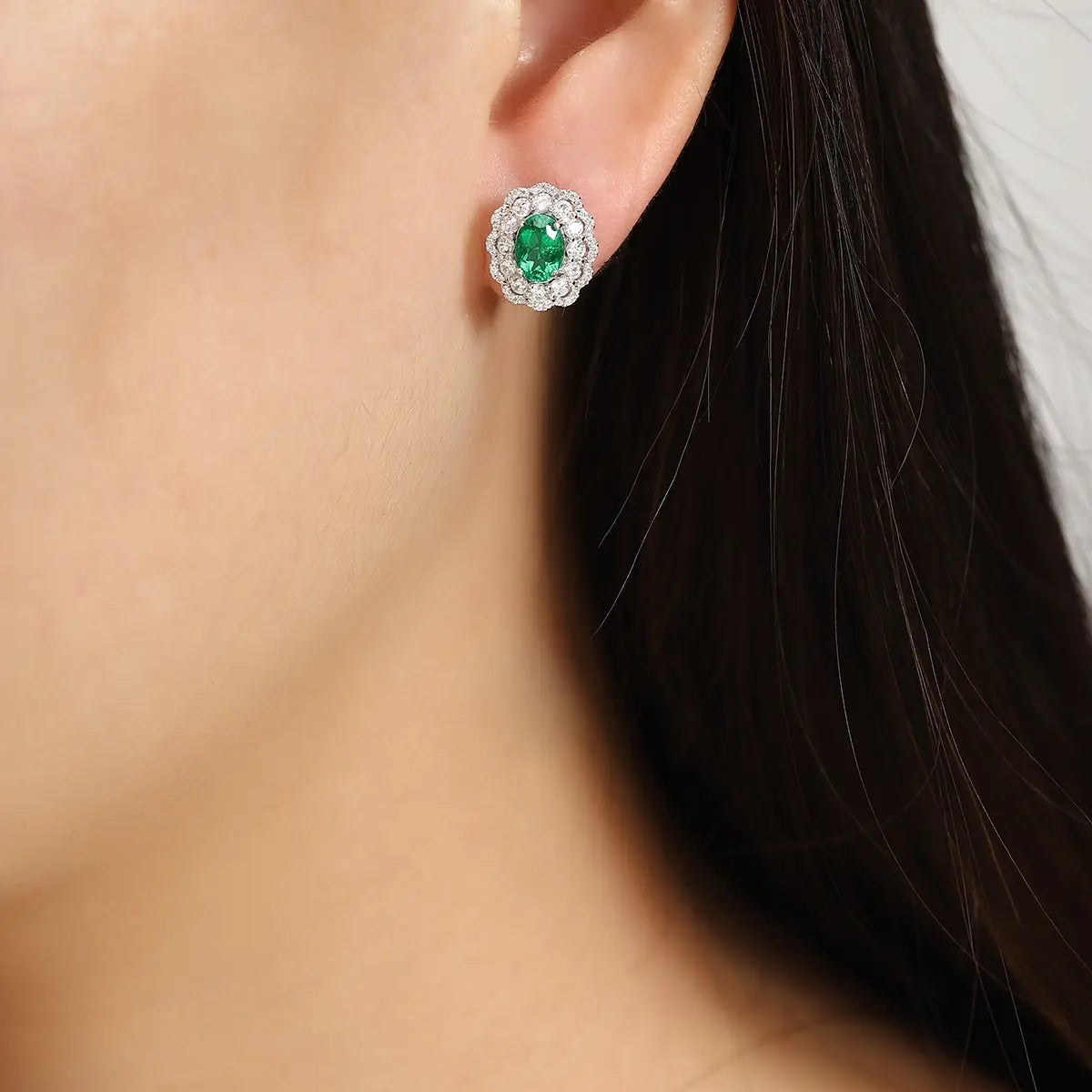 PT950 Lab Grown Diamond & Lab Grown Emerald 1ct Oval Shape Earrings