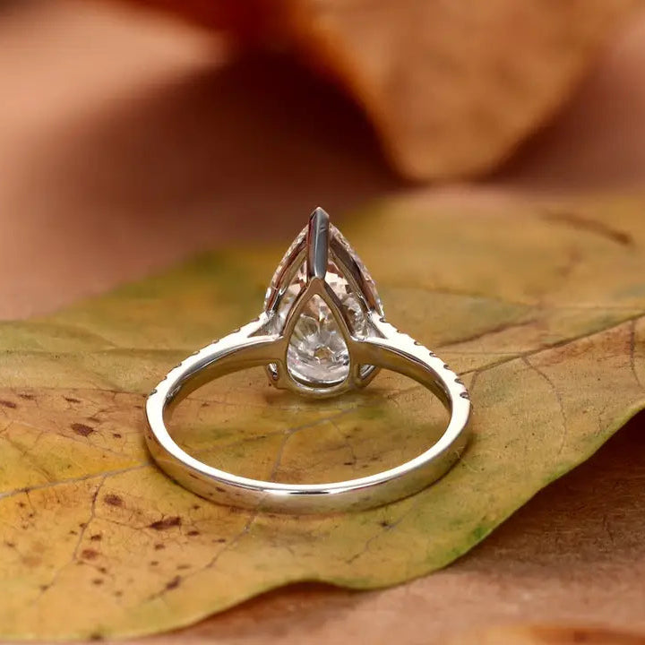 18K Lab Grown Diamond 3ct Drop Shaped Ring