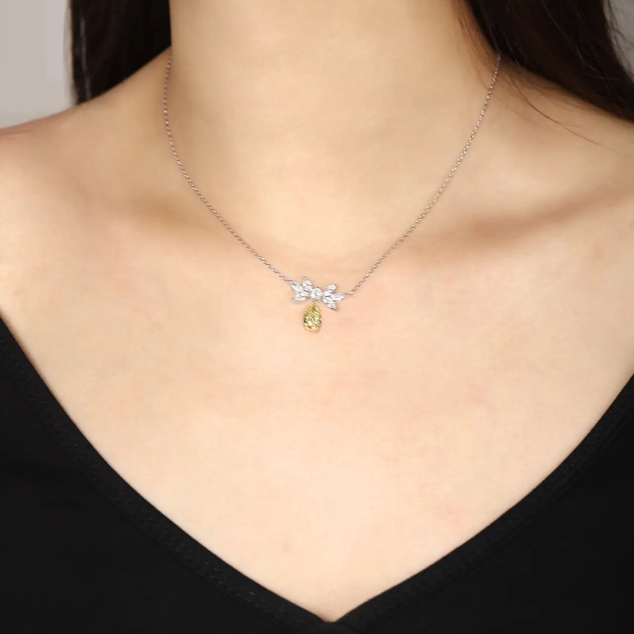 18K Lab Grown Yellow Diamond Pear Shape Necklace