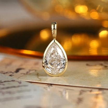 18K Gold Lab Grown Diamond Pendant