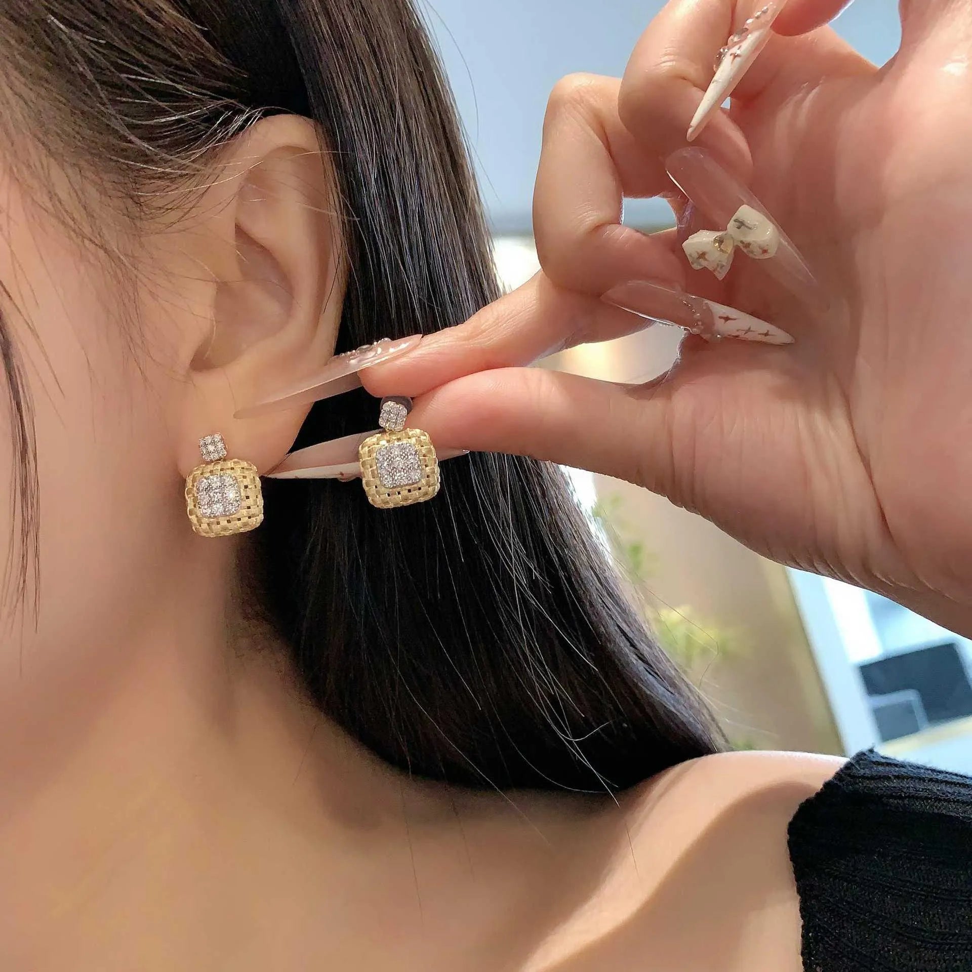 18K Gold Lab Grown Diamond Woven Straw Earrings