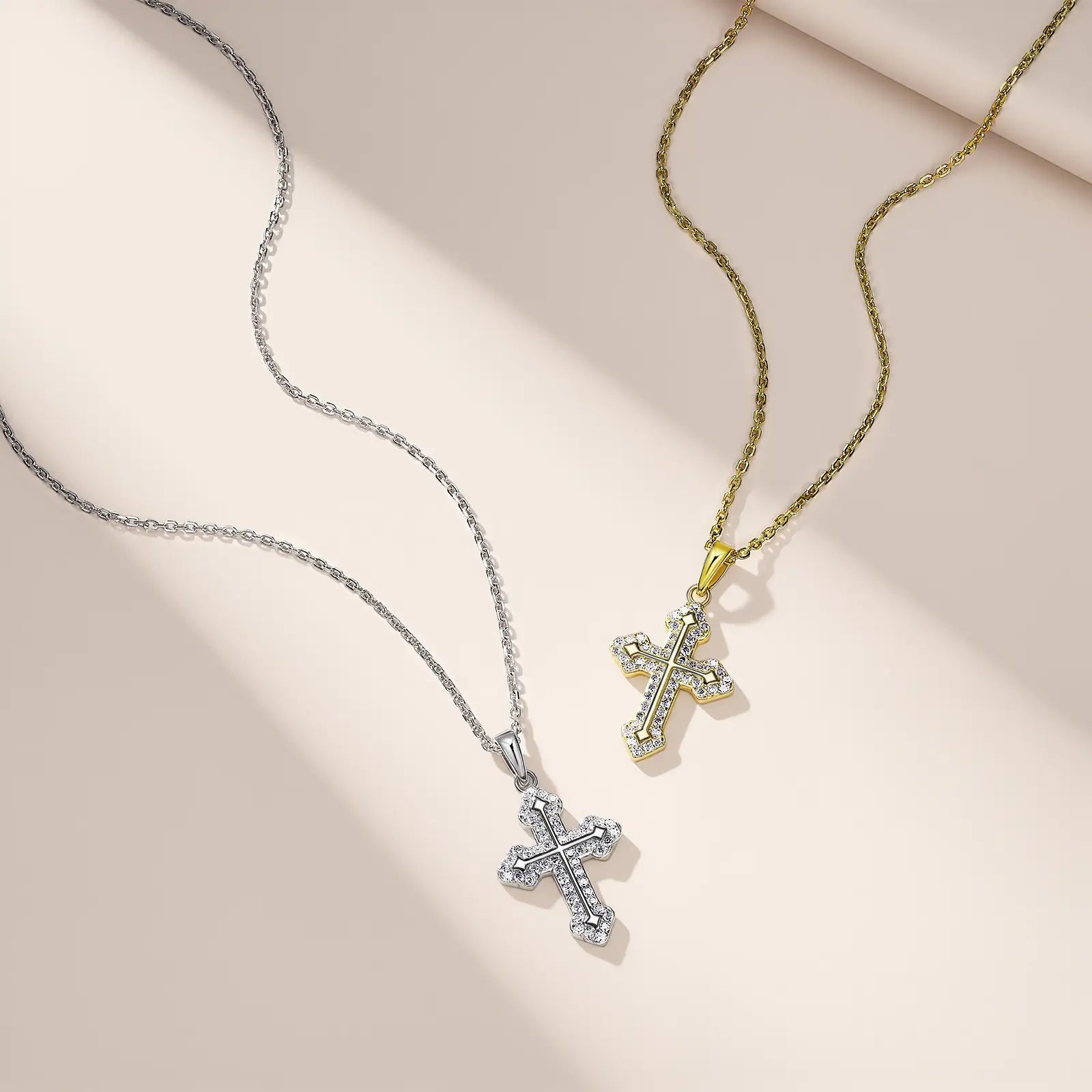S925 Silver-plated 18K White Gold Moissanite Cross Pendant 0.31 ct