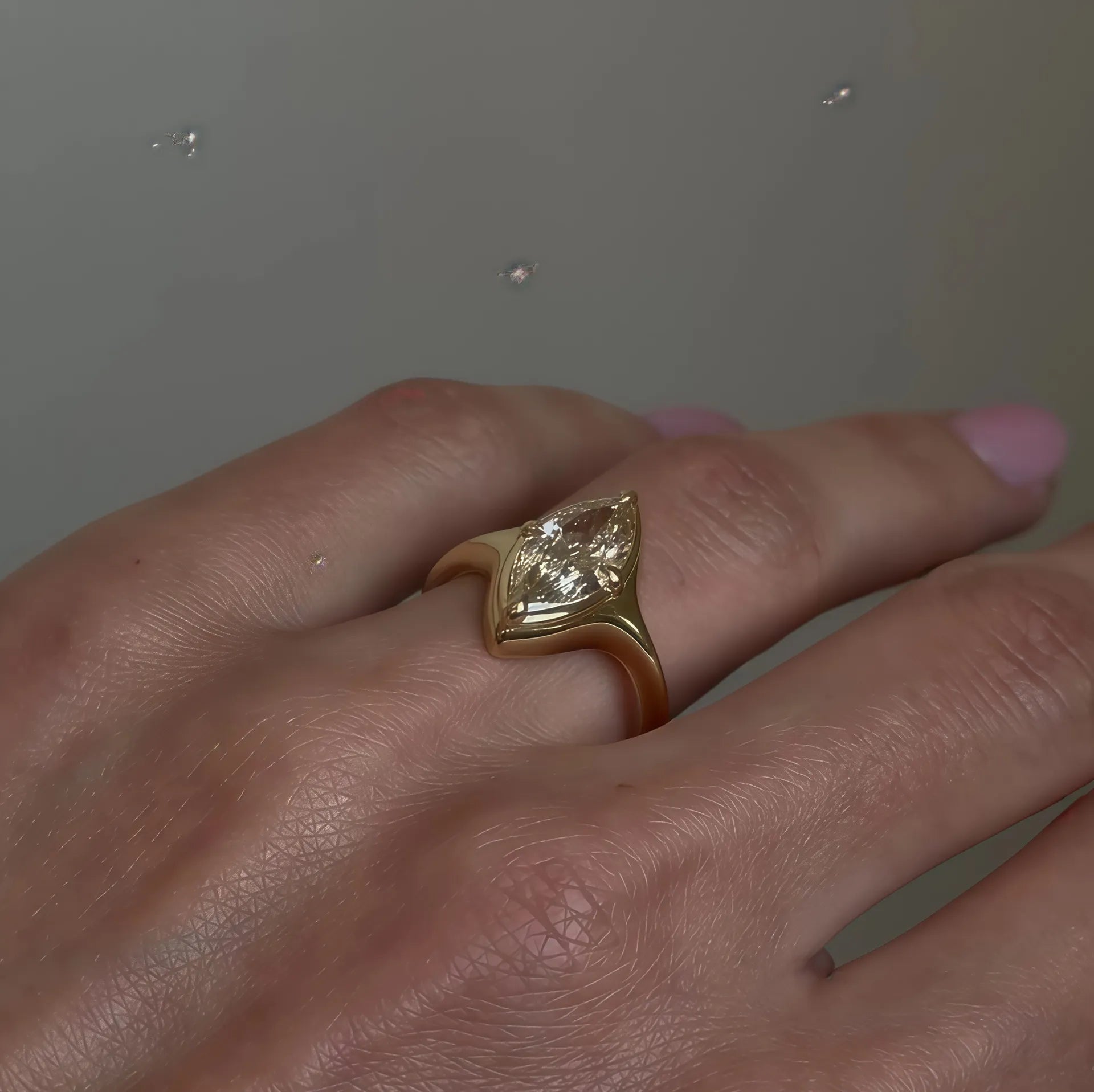 Bestseller 1~2CT Bezel Set Moissanite Wedding Ring, 18K Gold Plated S925 Silver