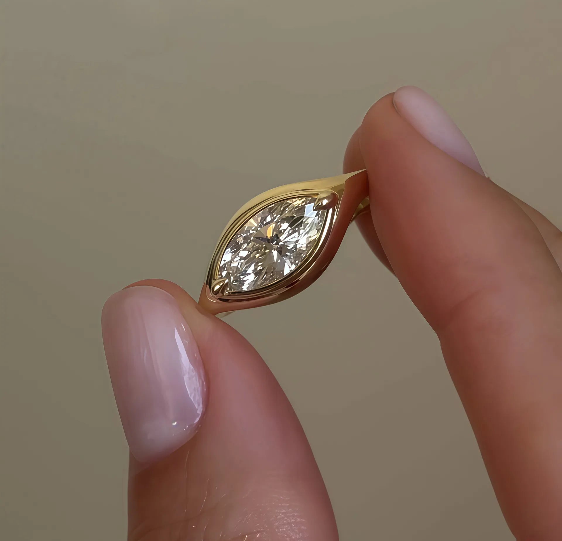 Bestseller 1~2CT Bezel Set Moissanite Wedding Ring, 18K Gold Plated S925 Silver