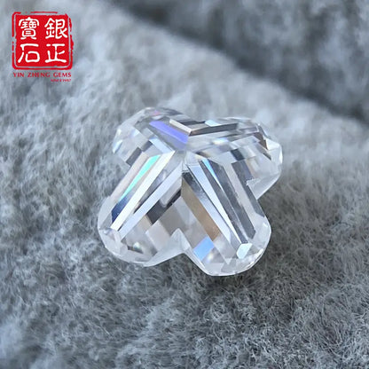 6A Grade 4 Leaf Clover Cut D Color Moissanite