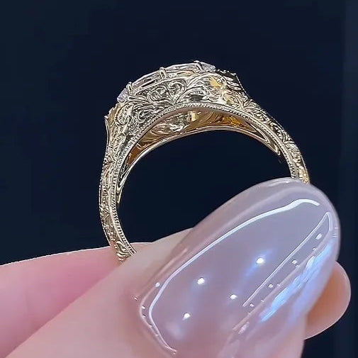 Vintage Engraved 18K Gold Marquise Lab‑Grown Diamond Solitaire Ring