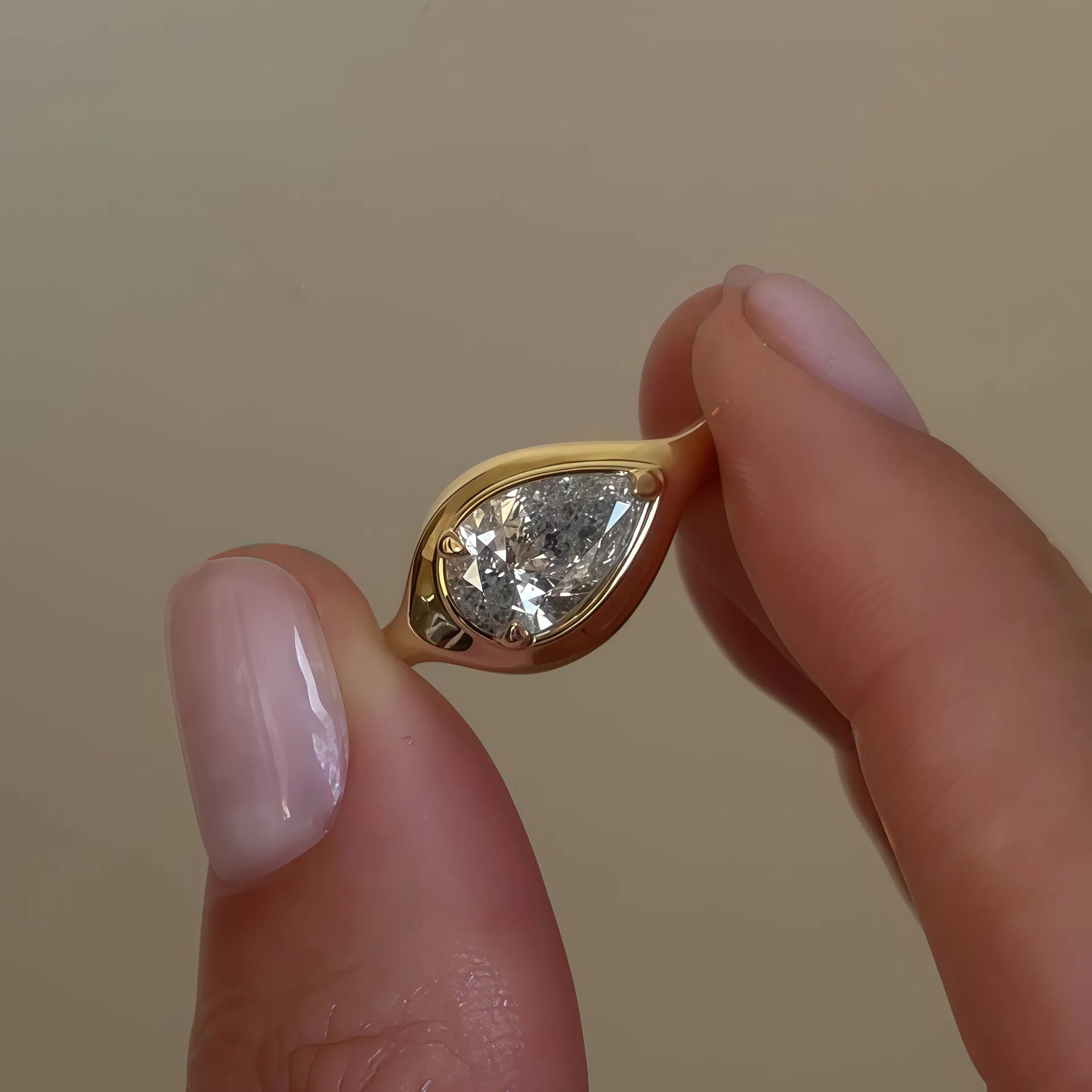 Bestseller 1~2CT Bezel Set Moissanite Wedding Ring, 18K Gold Plated S925 Silver